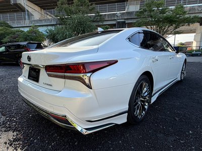 2018 Lexus LS thumbnail 25
