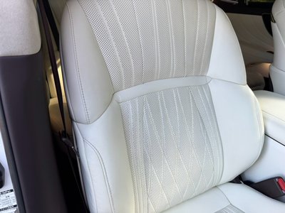 2018 Lexus LS thumbnail 38