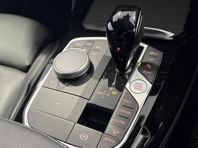 2024 BMW X4 thumbnail 40