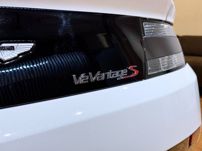 2014 Aston Martin V12 VANTAGE photo 16