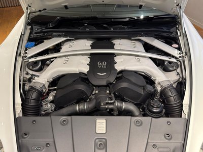 2014 Aston Martin V12 VANTAGE 照片 42