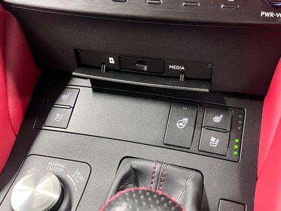 2024 Lexus RC F — миниатюра 30