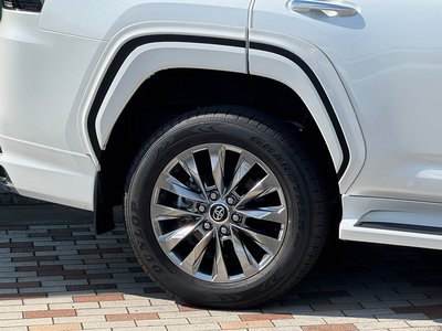 2025 Toyota LAND CRUISER 300 — фото 27