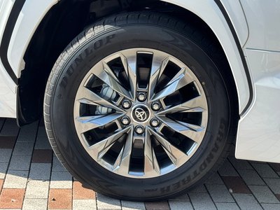 2025 Toyota LAND CRUISER 300 — фото 17