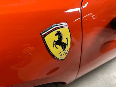 2023 Ferrari 296 GTB — фото 13