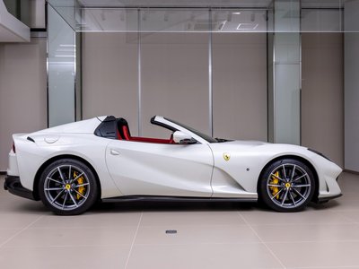 2021 Ferrari 812 GTS — фото 16