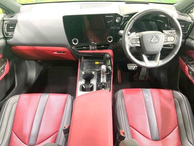 صورة 2 لـ 2023 Lexus NX