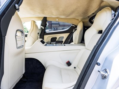 صورة 28 لـ 2010 Aston Martin RAPIDE