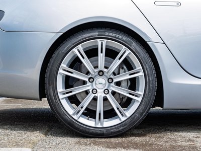 صورة 7 لـ 2010 Aston Martin RAPIDE