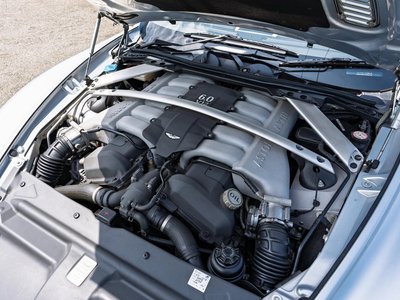 صورة 39 لـ 2010 Aston Martin RAPIDE