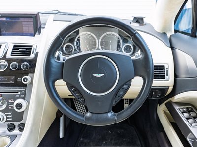 صورة 17 لـ 2010 Aston Martin RAPIDE