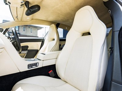 صورة 30 لـ 2010 Aston Martin RAPIDE