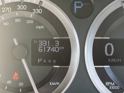 صورة 37 لـ 2010 Aston Martin RAPIDE