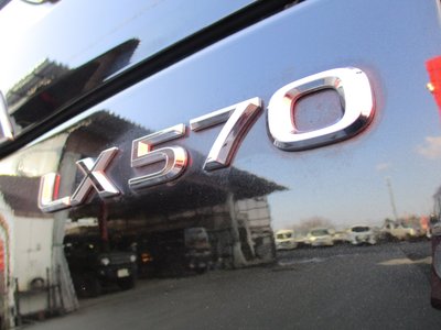 صورة 24 لـ 2015 Lexus LX