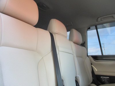 صورة 51 لـ 2015 Lexus LX