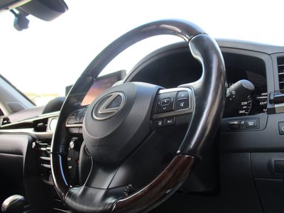 صورة 41 لـ 2015 Lexus LX