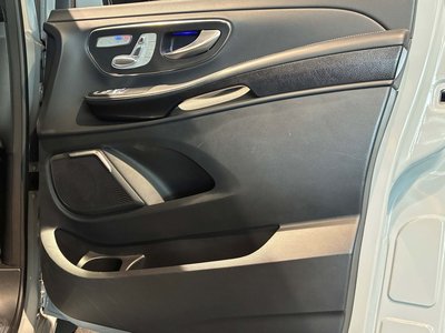 2025 Mercedes-BENZ V-CLASS photo 12