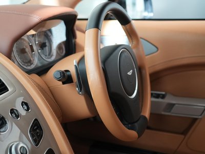 2016 Aston Martin RAPIDE — миниатюра 21