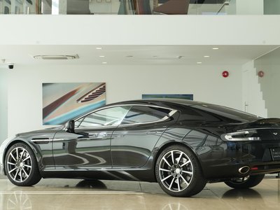 2016 Aston Martin RAPIDE — миниатюра 8