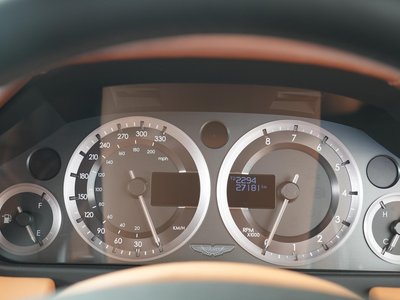 2016 Aston Martin RAPIDE — миниатюра 6