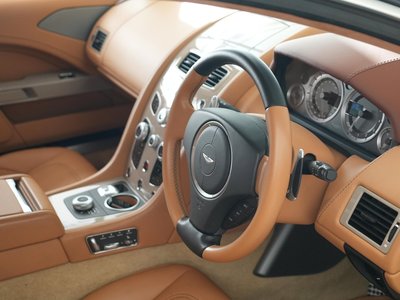 2016 Aston Martin RAPIDE — миниатюра 3