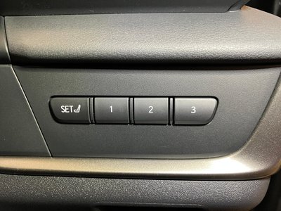 صورة مصغرة 17 لـ 2026 Lexus RZ