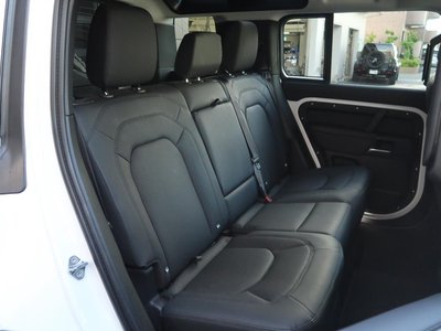 صورة مصغرة 30 لـ 2025 LAND Rover DEFENDER