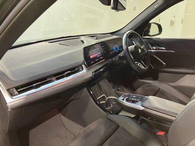 2025 BMW X1 photo 4