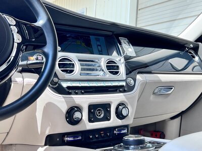 صورة 27 لـ 2015 ROLLS-ROYCE GHOST