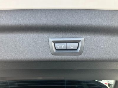 2025 BMW IX1 thumbnail 38