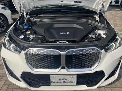 2025 BMW IX1 photo 8