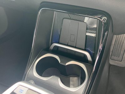 2025 BMW IX1 thumbnail 29