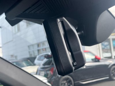 2025 BMW IX1 thumbnail 18