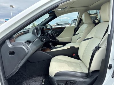 2021 Lexus ES photo 8