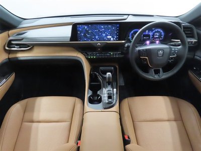 2024 Toyota CROWN SPORT photo 3