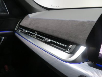 2026 BMW X1 photo 16