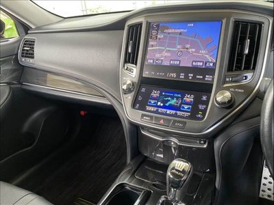 صورة 73 لـ 2013 Toyota CROWN ATHLETE