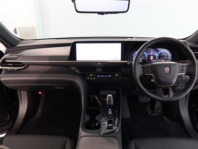 2024 Toyota CROWN SPORT photo 8