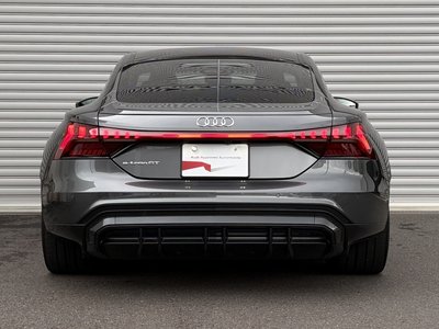 صورة 16 لـ 2022 AUDI E-TRON GT QUATTRO