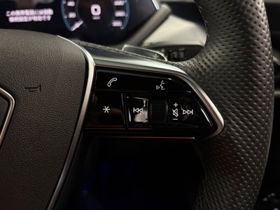 صورة 110 لـ 2022 AUDI E-TRON GT QUATTRO