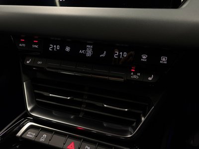 صورة 135 لـ 2022 AUDI E-TRON GT QUATTRO