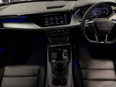 صورة 106 لـ 2022 AUDI E-TRON GT QUATTRO