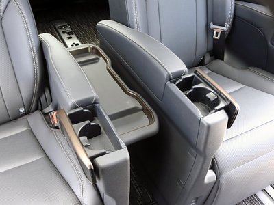 2024 Toyota ALPHARD 照片 26