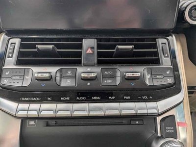 2024 Toyota LAND CRUISER 300 thumbnail 20