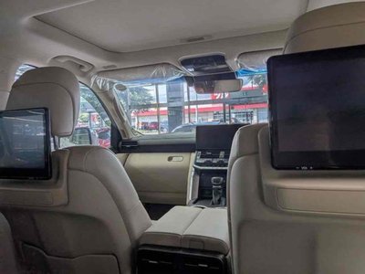 2024 Toyota LAND CRUISER 300 thumbnail 36