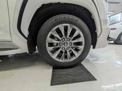 2024 Toyota LAND CRUISER 300 thumbnail 51