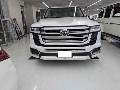2024 Toyota LAND CRUISER 300 photo 4