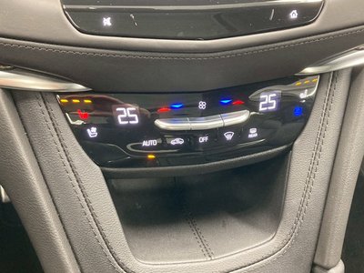 2025 Cadillac XT5 — фото 80
