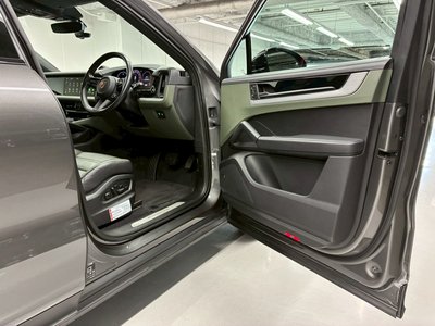 2023 Porsche CAYENNE — миниатюра 22