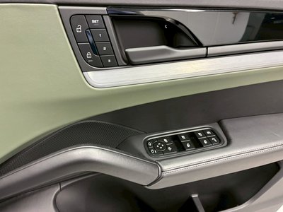 2023 Porsche CAYENNE — миниатюра 24